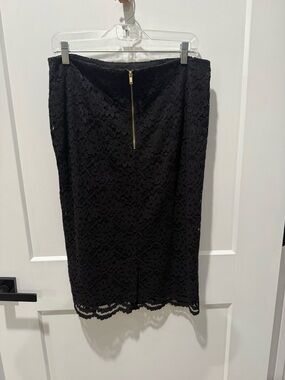Worthington Pencil Black Lace Scallop Hem Midi size 12